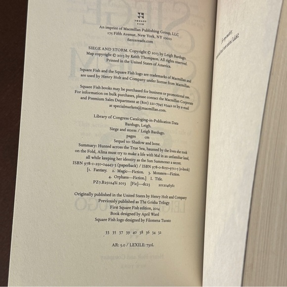 GrishaVerse Set of 2 Trade Paperbacks Leigh Bardugo Ruin & Rising Siege & Storm - Picture 9 of 10